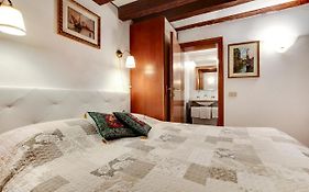 Leo Apartment Loc-03081